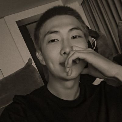 idk_valss's profile picture. 𝗬𝗼𝗼𝗻𝗶𝗲٭💤