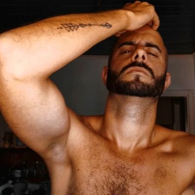 Actor.
professional reality and junky tv watcher.
wrestling affictionate and video gamer.
spread love.
pisces.
IG: @nunoafteixeira
PSN: NAFTei
