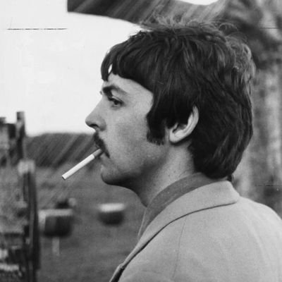 i really like the beatles •
16 • DNI pedos + I block freely • #beatlestwt #shedtwt gbmi: death #oasistwt I'm a dude