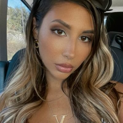 messialex757's profile picture. 