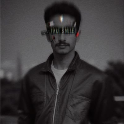 -لست لأحد:
أساعد وإسعد ثم ارحل
.
.
(غير صالح للعلاقات🤚)