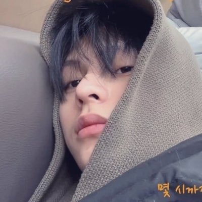 ★ 억지스러운 감동 코드로 변질될 것 같아서 이만 할래 ★ Yeah, 작업실에서 불을 피워, 밤도 대낮같이