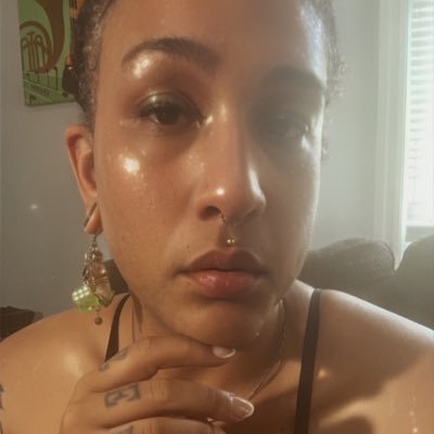 Rapper/Singer | Space Host: Down The Rabbit Hole, #NewMusicFriday & Love Culture - Cohost: Auntie May’s Cookout | AKA Janet Quackson - The Dirty Fathom LP 2!