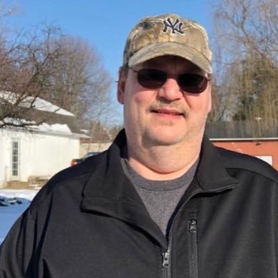 Michael J, Weirsky YVETTE jackpot winner Michael J Weirsky,jackpot winner of $273,000,000 giving away $50,000 to my first 2k followers be a winner today
