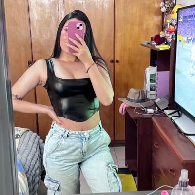 13andrea_2000's profile picture. Cr7😍⚽.
Mamá de Benji🐶💕.
Negocios internacionales | U. EAN 🛫💰.
SML💙.