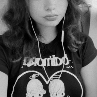 mybloodspilled's profile picture. a thousand reasons to be angry