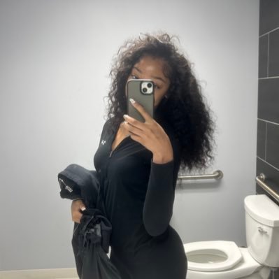 nataliacbfw's profile picture. 
