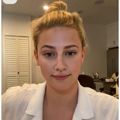 victoria_j20145's profile picture. 