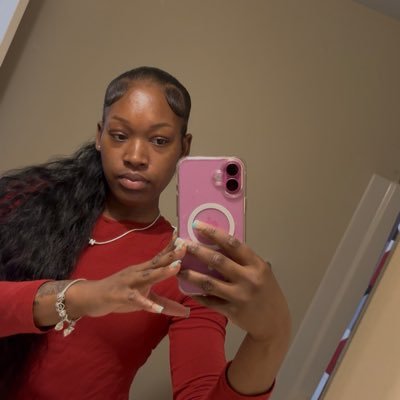 aliciaadanae's profile picture. THEBIGGEST♓️🌟