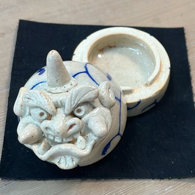 81utchiy's profile picture. 陶芸作家。色んな経験を楽しみながら、表現をしていきます。美味しい、楽しい、嬉しい、感じることを大切に。