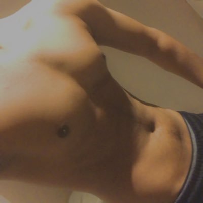 HornyMaleUK18's profile picture. horny lad from the NE