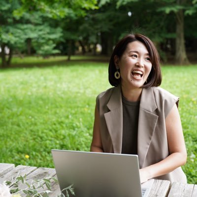 \Web集客のお手伝いをします/ ❏ WordPressでのホームページ/ブログ制作 ❏ SEOを意識した記事作成 ❏ YouTube動画のブログ記事化 ❏ サイト運用の伴走サポート お気軽にご相談ください! 大阪出身千葉在住。ジェフサポ。元看護師保健師。3児のママ。