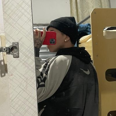 _alvees__'s profile picture. Eu quero paz e money