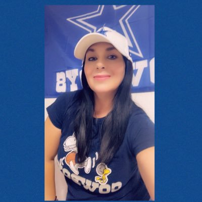 ♥️💙🤍Vaquera, Americanista y Madridista 🏈⚽️ #gym @queens_of_honor 👑💙🤍✭@dallascowboysfc #NFL #DallasCowboys🏈 Mi Pasión Dallas Cowboys 🤍💙