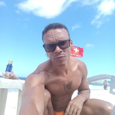 Eu sou tão HOMOFÓBICO que se ver um VIADO na rua eu meto o PAU. Educador, Terapeuta, Artista, Safado e Romântico. namorando @Riqui_Devill🩷