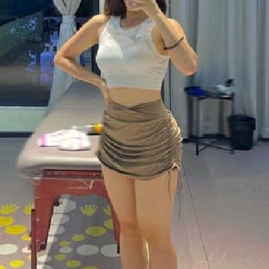 jody_flore52413's profile picture. 