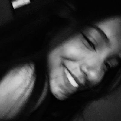 yasszouuuuu's profile picture. fria e miseravel. Mas gostosa.