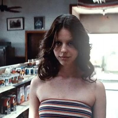 BoysthatSingg's profile picture. Manchester fades into Supersonic nights + cigarettes & alcohol still burn on.
𝔇𝔲𝔟𝔩𝔦𝔫 keeps rattling, where Boys in the Better Land never sleep.