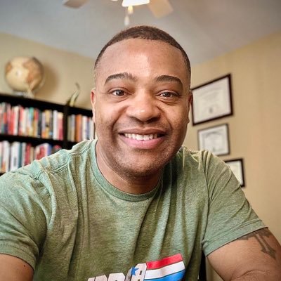 HUSBAND | FATHER | #weLOVE. FOUNDER - passionate about my family, life, and leading others! E320 🧊