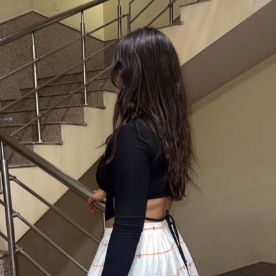 siagoyal14's profile picture. my name shows how funny I am :)