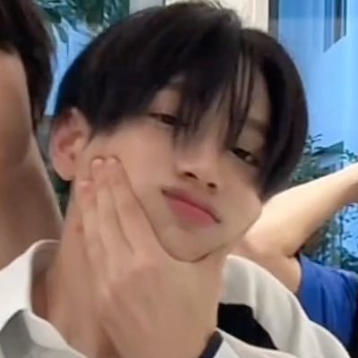 Nxrxpxrn1's profile picture. ♡‧₊˚_“̮ ꒱ ·͜·♡ =͟͟͞͞♡ วันไหนที่ใจอ่อนล้า อย่าลืมกลับมาปลอบมันล่ะ |fan account #รีวิวของอายอาย