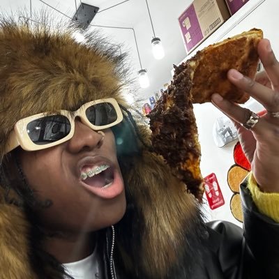 ToriSmalls07's profile picture. Livelihood ⚡️