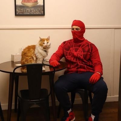 candacosme83's profile picture. rhodesia_83 pero sin rhodesia y con candado
los beatles y el rojo.