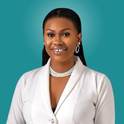 A copywriter and marketing strategist passionate about success in business. I help business owners turn leads into paying clients and sell out products faster.