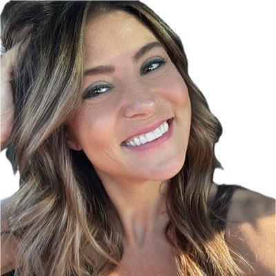PT, DPT, MTC, OCS, Cert DN | fitness | health | travel | wine | wife | doodle mom | @ptcentralok clinic director | happily a family of 3 🐾