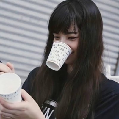 人生は旅のようで、時にレースのよう。台湾でカフェ店を営みながら、好きな本と一杯のコーヒーで、心を整える毎日です☕📘🐎