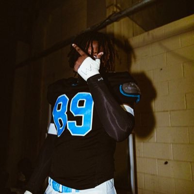 C/o 2026•DE/DT 6’4 240• •mannyislit89@iCloud.com• head coach @CoachJones_CHS