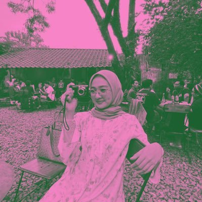 Buruh biasa yg suka kpop, dukung free Palestine, suka bercanda, gak suka berdebat