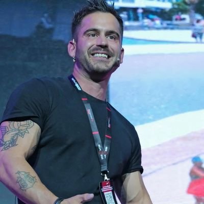 🔥 Aprende SEO, IA y MOTIVACIÓN a FUEGO
🏆 Referente del año 2024
🚀 Director de Audiencias @elespanolcom
🫂 Mi equipo lidera la prensa española desde 2023