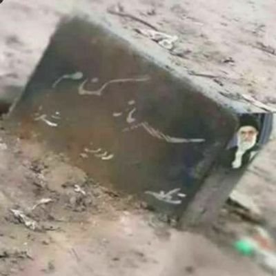 sadeghzahra's profile picture. جعفر روحی هستم .دبیر آموزش و پرورش با دغدغه های فرهنگی ، اجتماعی و سیاسی ....