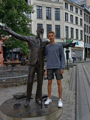 LoukaLo25933's profile picture. 