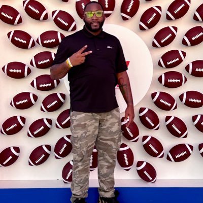 Civically Engaged in Alabama. Truth Speaker Worldwide. 100% Pop Culture. #SWARMAS1 🐝 #RollTide 🐘 #WhoDatNation⚜️ #Celtics ☘️ #Dodgers⚾️ #PHA /G\