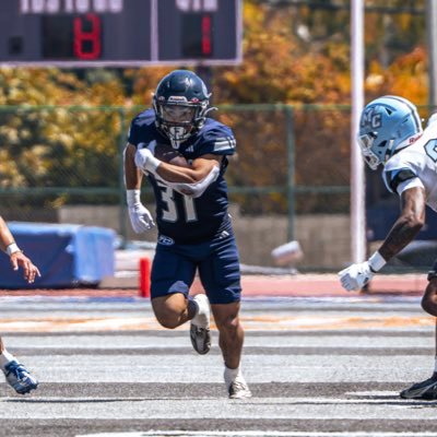 RB @FullColl_FB🐝 | 5”10 200lbs | (574-361-9274)
