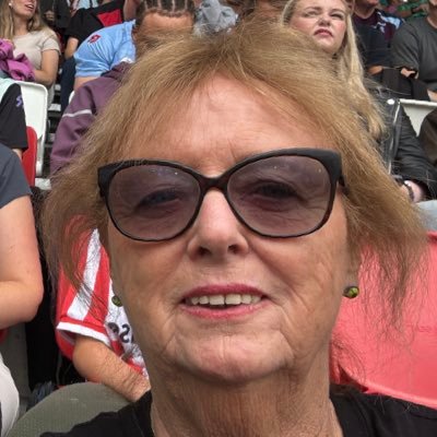 Getrouwd met H, Oma van de Spanjaard moeder van een dochter/schoonmoeder van de grote Spanjaard/Reisgek/En ja ik heb een eigen mening. Schelden is block !