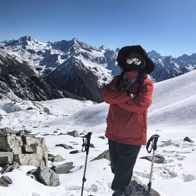 AmeliaBloomlo's profile picture. Elegance is the balance of heart and mind.