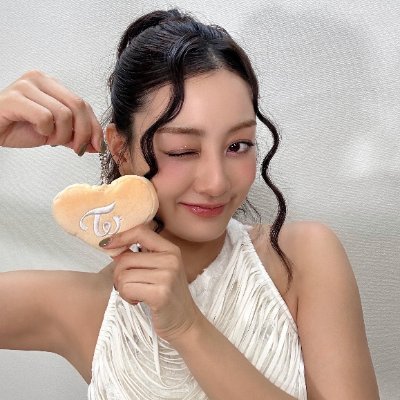 bohlamms's profile picture. https://t.co/At2O1o8zl6 Your go-to for usernames & accounts. Proven with 100+ solds since ‘22. Mention after DM.