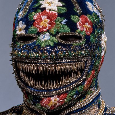 Enfant caché de Saddam Hussein.
Collectioneur d'anus.
Aime crever les yeux des chiots.