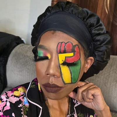 I sickle cell and I'm self taught mua. I'm a good listener, caring, loving, respectful. u can give blood to help sickle cell people when they are crisis