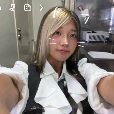 @DB_susukino_ 肌が焼けてる新人ディーラー🃏👩🏽🌺 ⋆* ポーカーも強くなりたいなーって思ってます⤴️⤴️