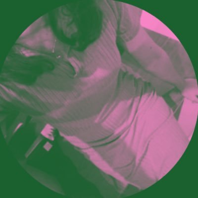 akumbakkPiaaA's profile picture. glowing place ✨