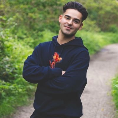 I am big Sarreinator from Iceland ❤️ Feel free to follow me for more ❤️
