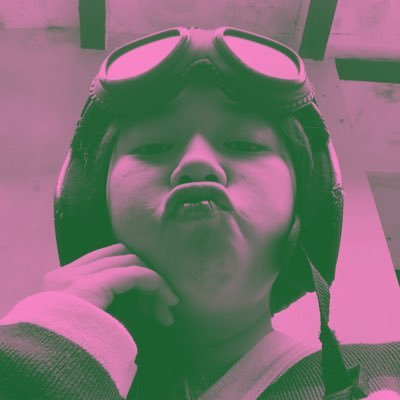 istrinya rowoon ehehehe sama kim daniel deng btw aku anak graphic design