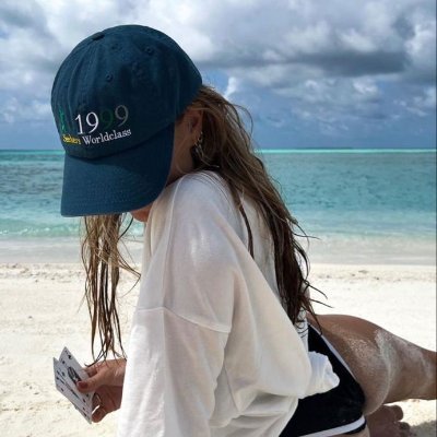 LeticiaCauane22's profile picture. I practice comebacks in my head for arguments that never happened.