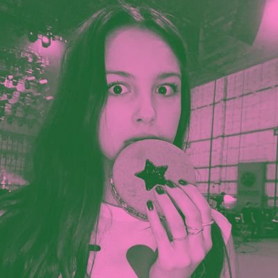 biluckygirl's profile picture. sewing and yapping abt collage