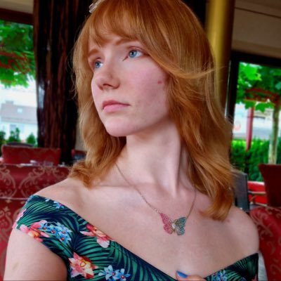 🌺Yes this is Life☀️🌈💎 Natural Redhead with Blue Eyes 🌳feel free to scroll through my linktree🌳
