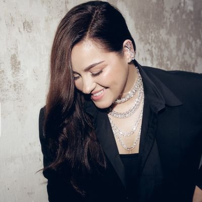 la luna brilla por ti @maiteperroni | ela seguiu em 1/10/2023 ♡